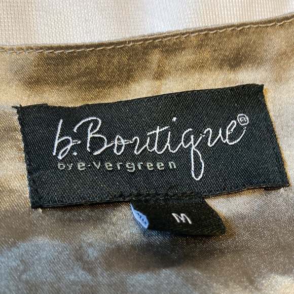 B.Boutique by Evergreen 100% polyester wrap blouse size M - Picture 7 of 9